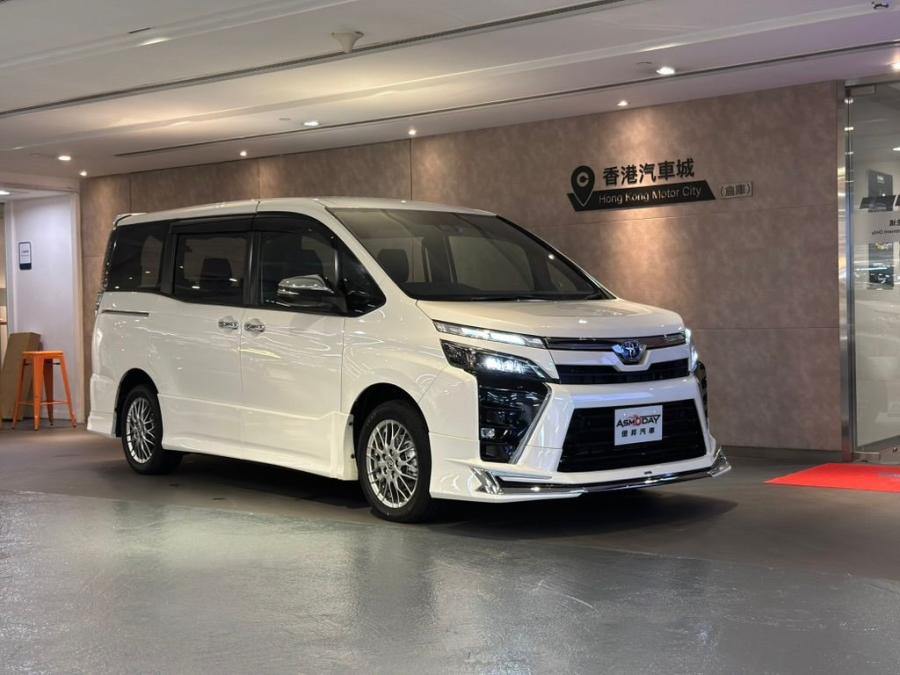 TOYOTA 豐田 Voxy 1.8 Hybrid ZS煌III